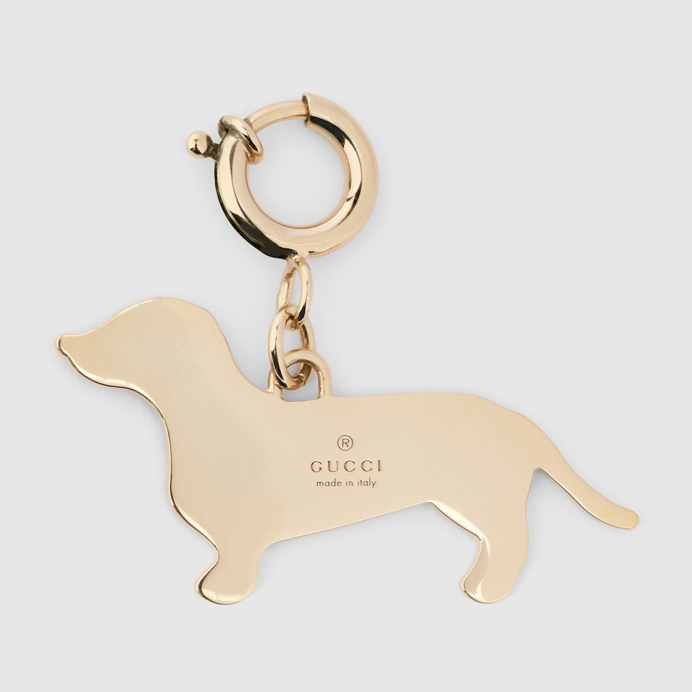 GUCCI ☆犬の形をしたバッグチャーム Dog-shaped bag charm in Rosso Ancora red enamel | GUCCI® US