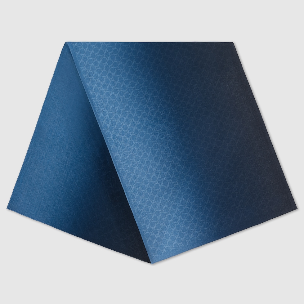 GUCCIグラデーションストール GGウール＆シルク ジャカード ストール ・ブルー グラデーション