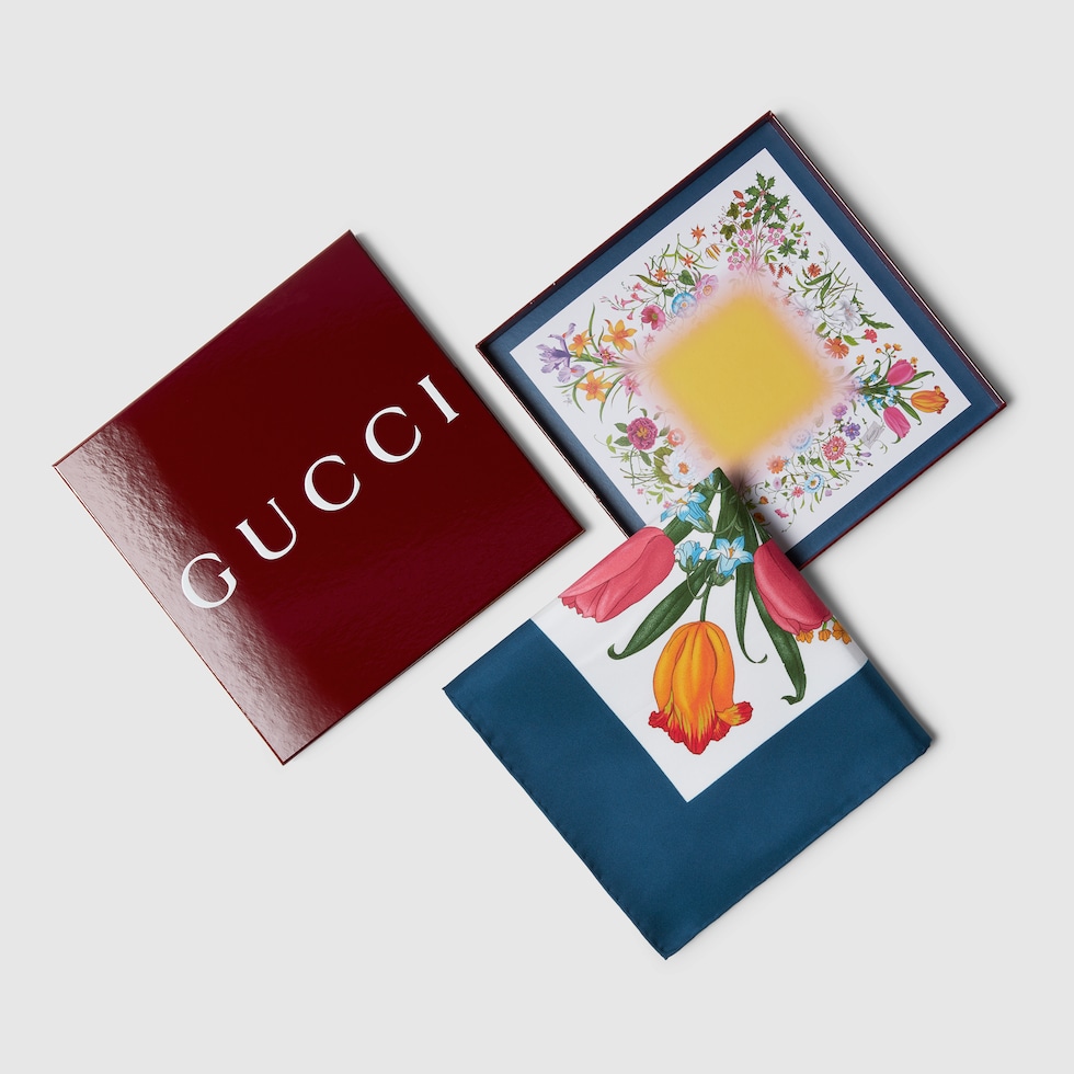 GUCCI 国内買付 90 x 90 プロジェクト プリント シルクスカーフ 90 x 90 プロジェクト プリント シルクスカーフマルチカラー