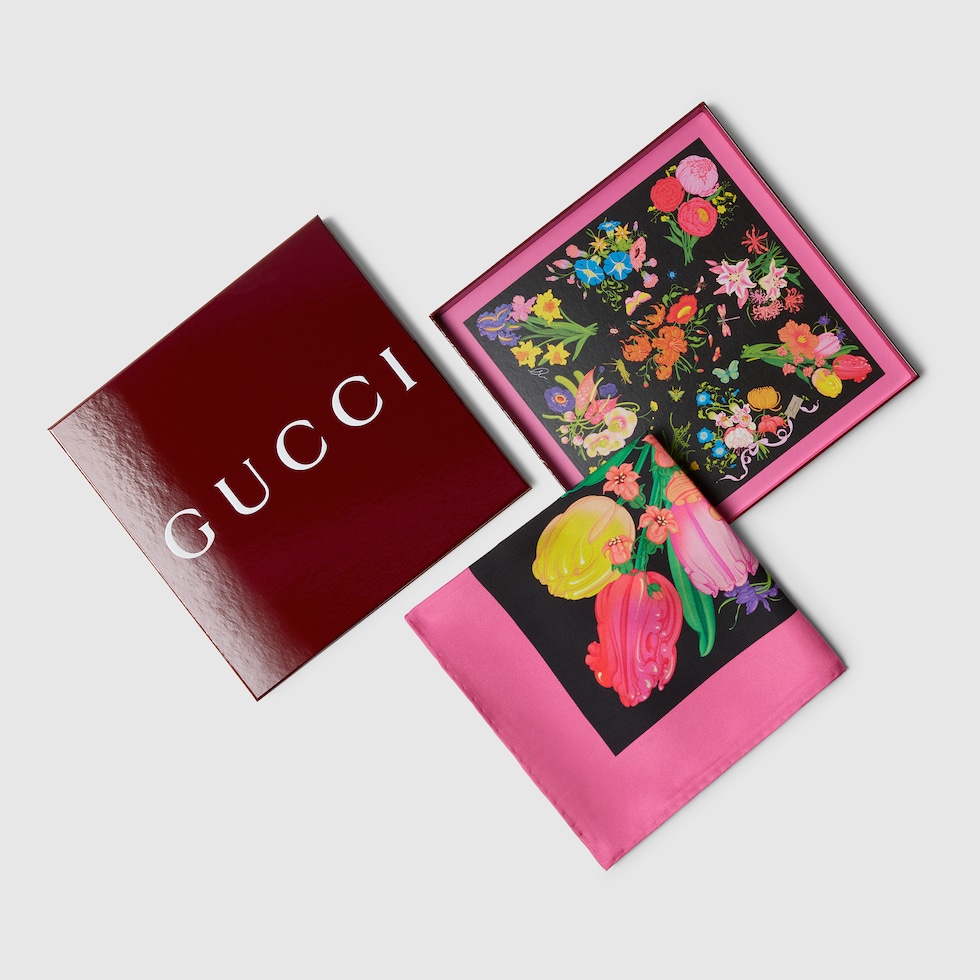 90 x 90 project printed silk carré in black and multicolor 90 x 90 project printed silk carré in black and multicolor