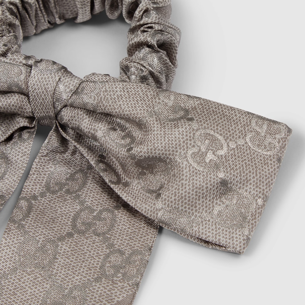 華やかな雰囲気に♪【GUCCI】プリント シルク シュシュ GG ロゴ GGシルクジャカード シュシュピンク | GUCCI公式