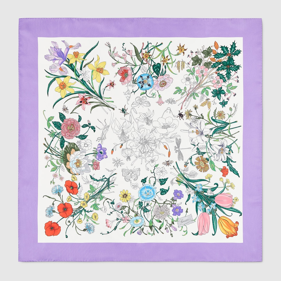 スカーフ GUCCI ALLOVER FLORAL PRINTED SILK CARRE' Printed silk twill carré in light blue and pink | GUCCI® US