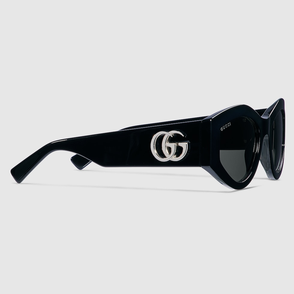 Oval frame sunglasses in black | GUCCI® US