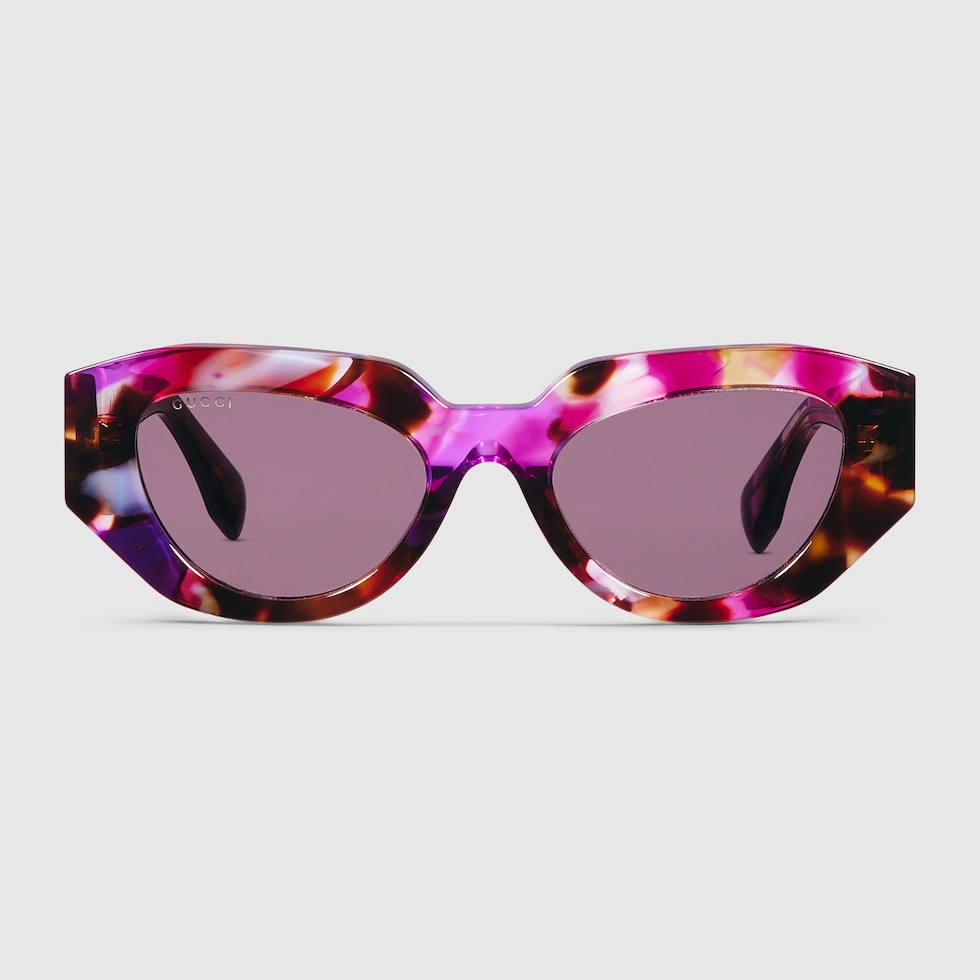 Cat eye frame sunglasses in fuchsia tortoiseshell | GUCCI® US
