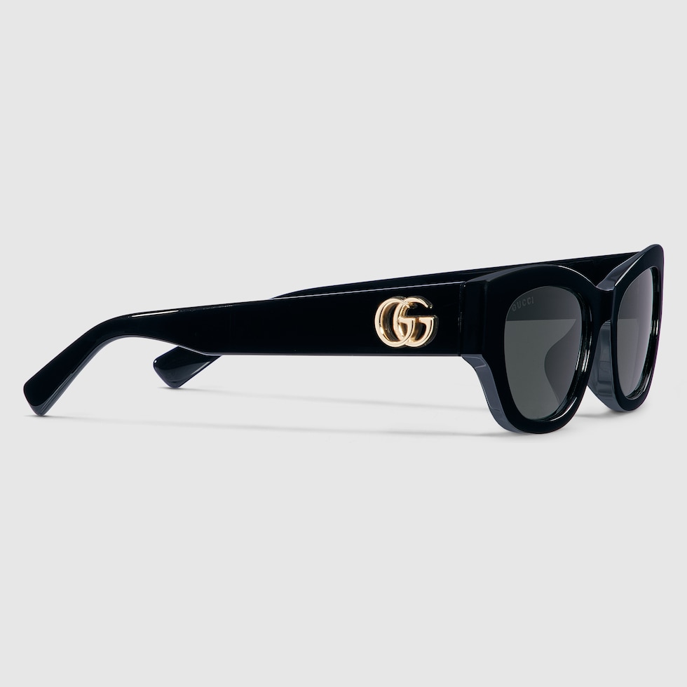 Low nose bridge fit sunglasses in black | GUCCI® SG