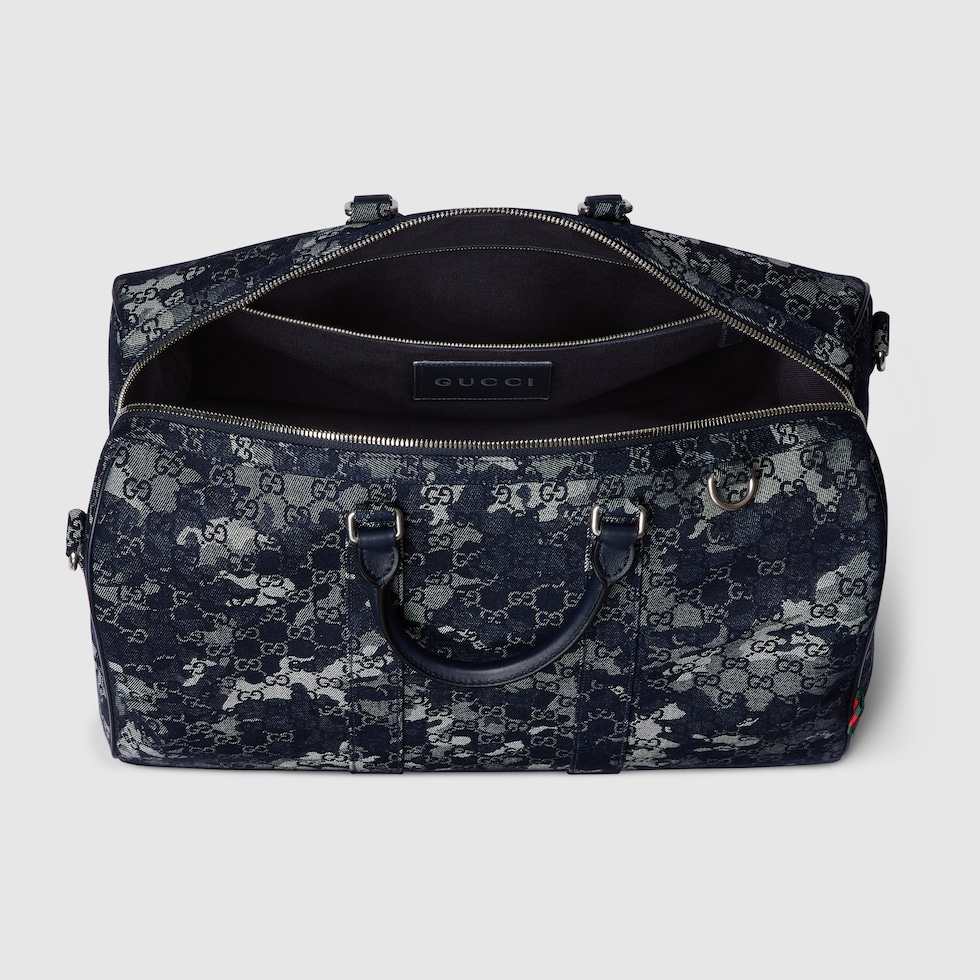 ギャル御用達❗️GUCCI／バックス・バニーゆるダボカットソー　¥11999→現 GGデニム ダッフルバッグダークブルー GGデニム | GUCCI公式
