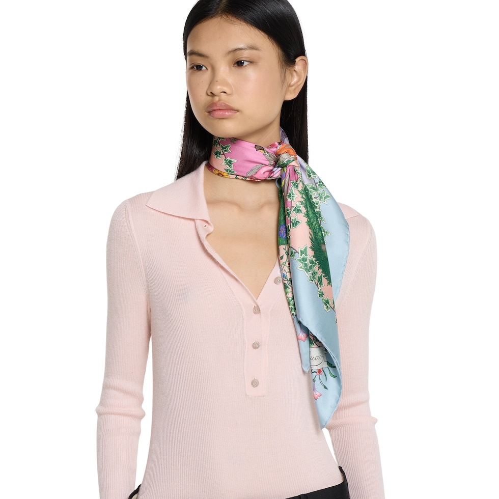Printed silk twill carré in light blue and pink | GUCCI® UK
