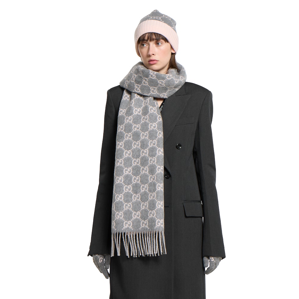 GG cashmere scarf in grey and pink | GUCCI® US
