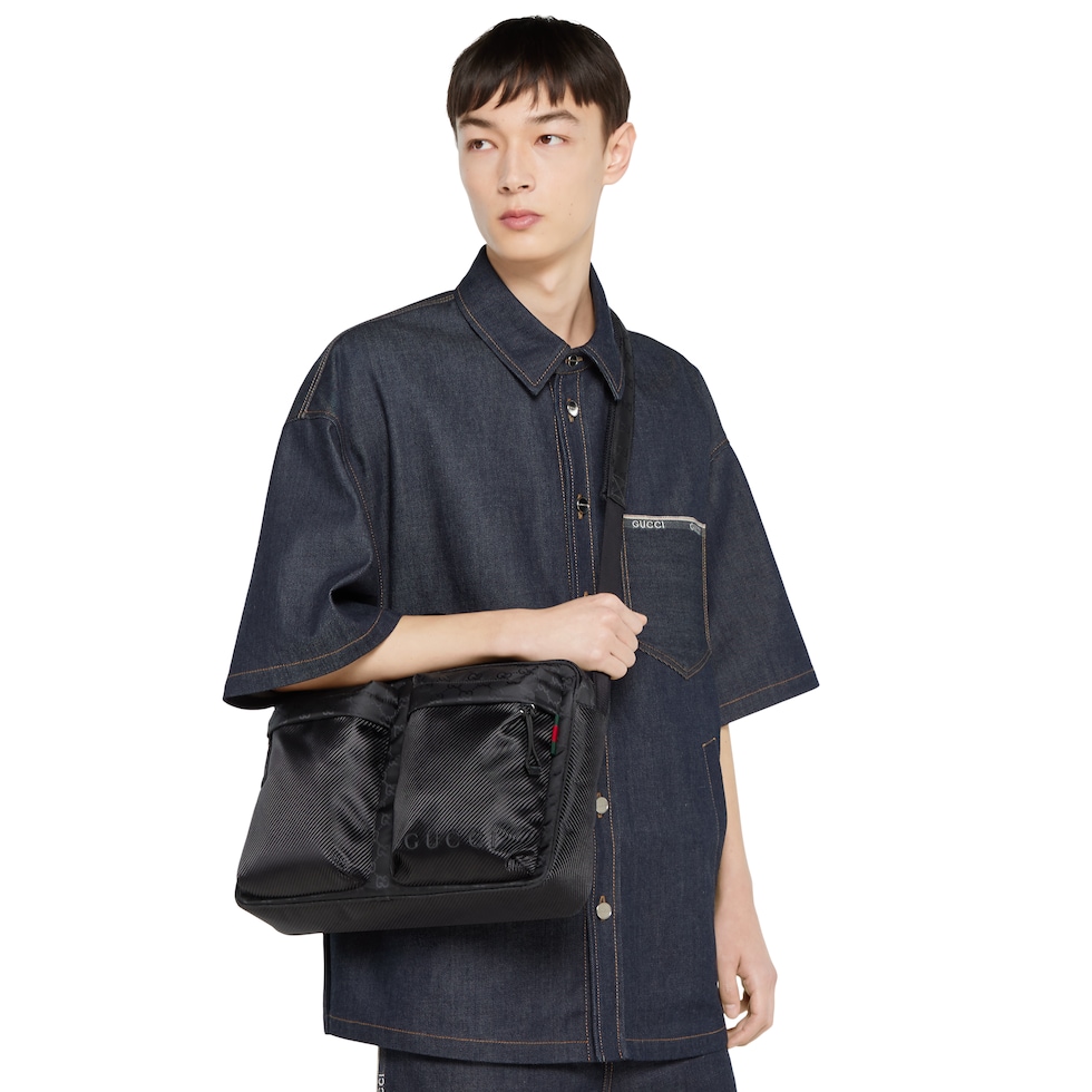 GGナイロン ラージ クロスボディバッグ ・ブラック GGナイロン | GUCCI公式