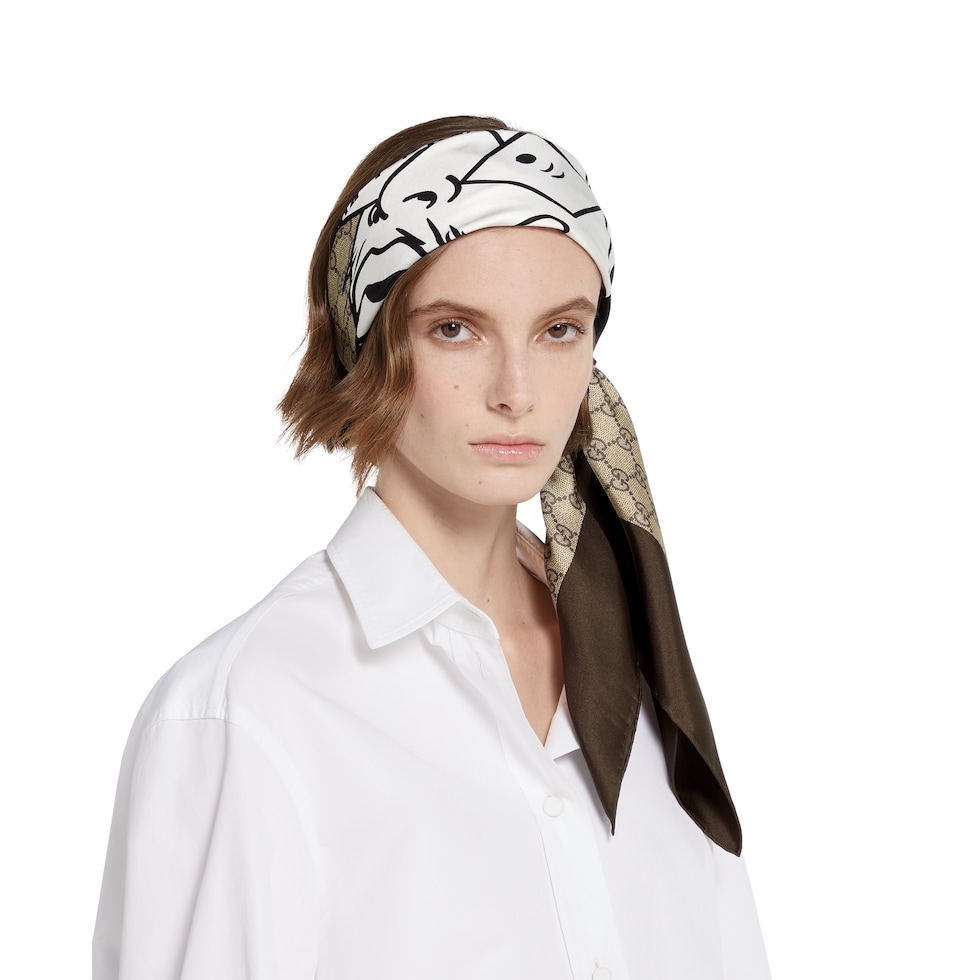 90 x 90 project printed silk carré in light brown | GUCCI® US