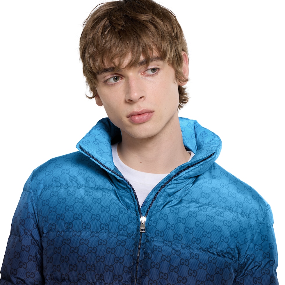 グッチフード付きジャケット Printed technical poplin zip jacket in gradient light blue to blue