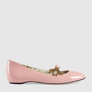 Patent leather ballet flat with bee