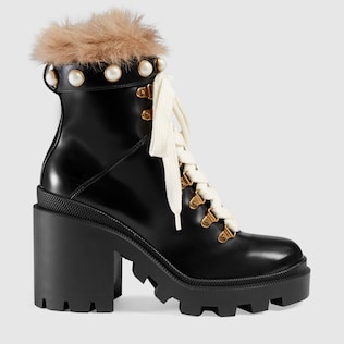 Leather ankle boot with wool
