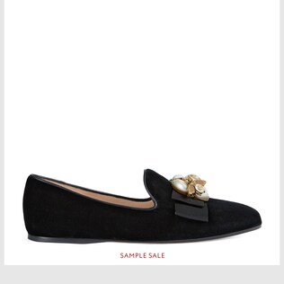 Velvet ballet flat with bee