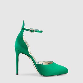 Satin pump