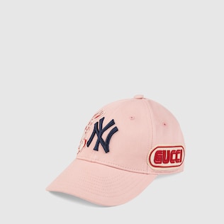 Baseball cap with NY Yankees™ patch