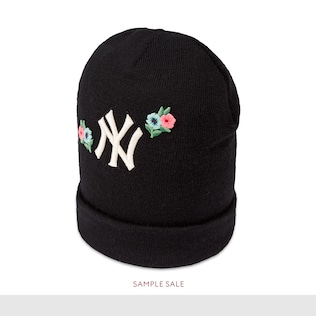 Wool hat with NY Yankees™ patch