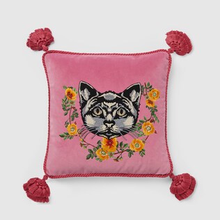 Velvet cushion with cat embroidery