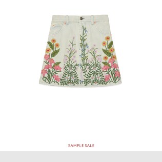 Denim skirt with flowers