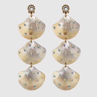 Earrings with shell pendants