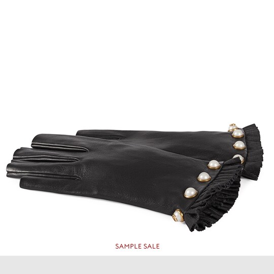 Studded leather fingerless glove Gucci Women's Gloves 435536BAPV01000