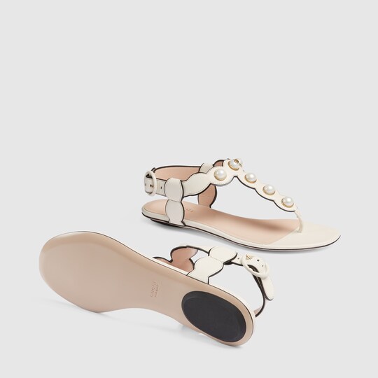 Gucci Women Leather thong sandal 424085C9D009022