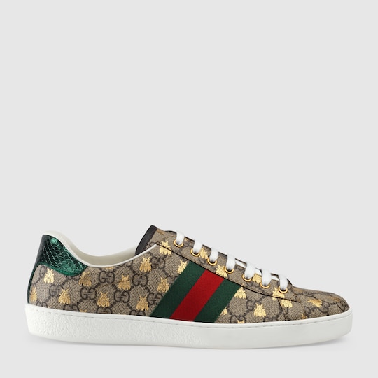 Gucci Men's Ace GG Supreme bees sneaker. 2