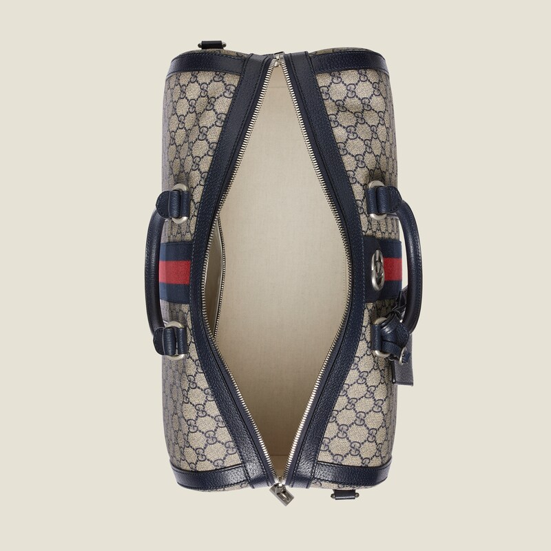 Bolsa de viaje Ophidia mediana en GG supreme beige y azul | GUCCI® ES