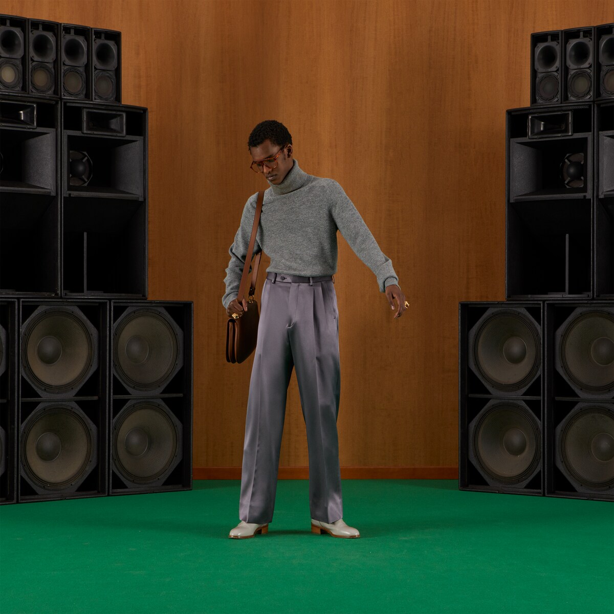 그레이 구찌 패치 울 스웨터 구찌® 코리아