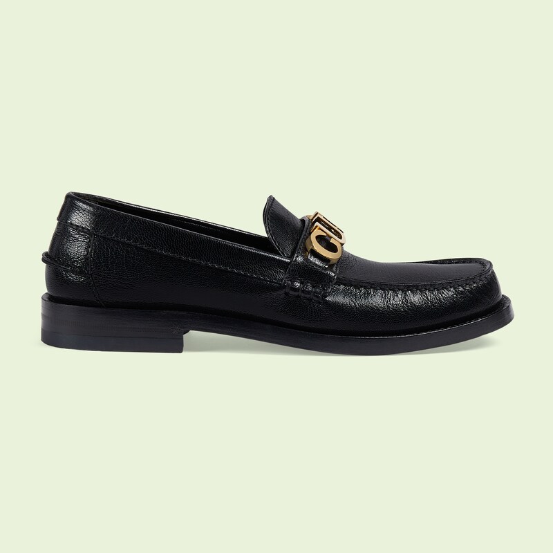 Women's Gucci leather loafer in black 
