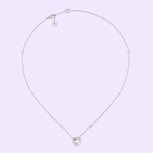 Icon 18k heart necklace Detail 2