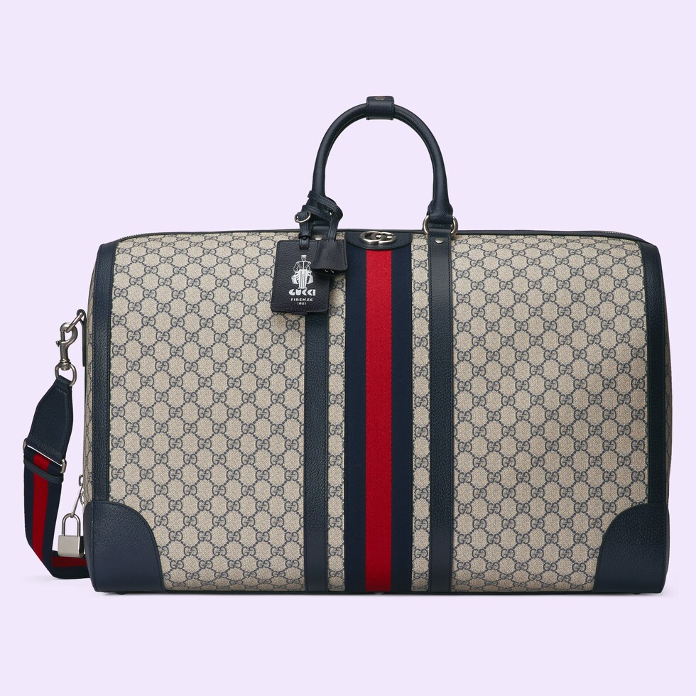 Gucci Savoy medium duffle bag in beige and blue Supreme | GUCCI® PL