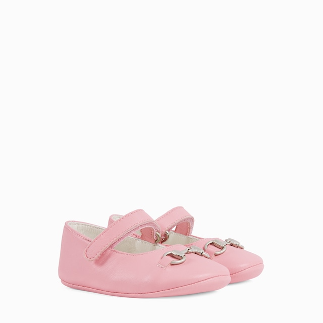 ☆美品　グッチ　ベビー　ファーストシューズ　サテン　ラインストーンロゴ　箱付き グッチ ベビー シューズ おすすめ | GUCCI® JP