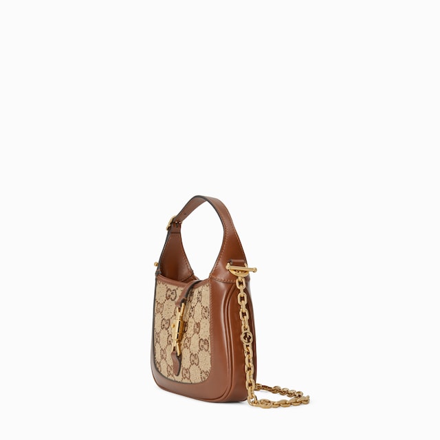 حقيبة Gucci Jackie 1961 صغيرة الحجم جداً ومزيّنة بالكريستال