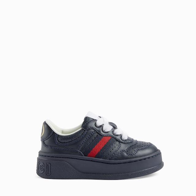 Sneaker con nastro Web