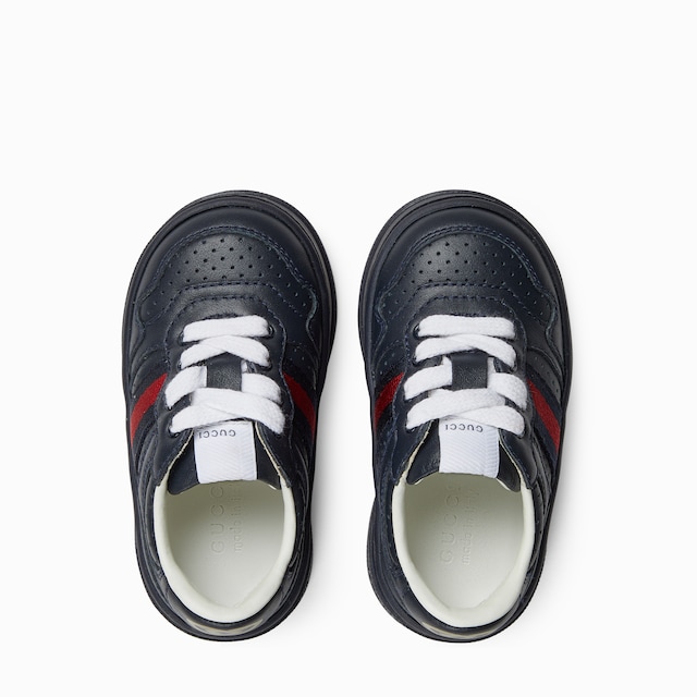 Sneaker con nastro Web
