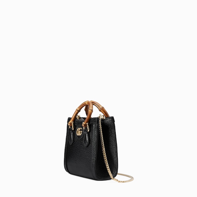 حقيبة Gucci Diana متناهية الصغر