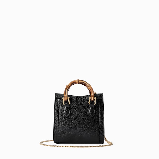 حقيبة Gucci Diana متناهية الصغر