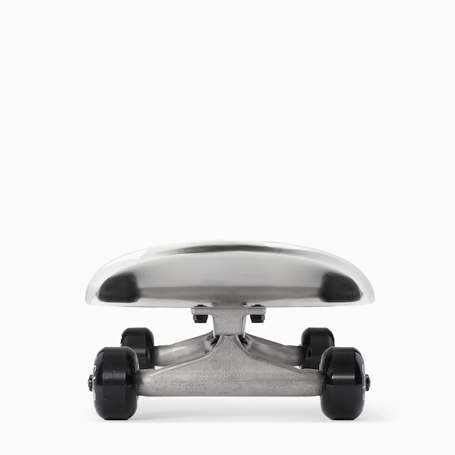 Gucci logo skateboard