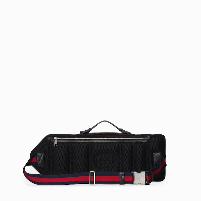 GG skateboard holder with Web