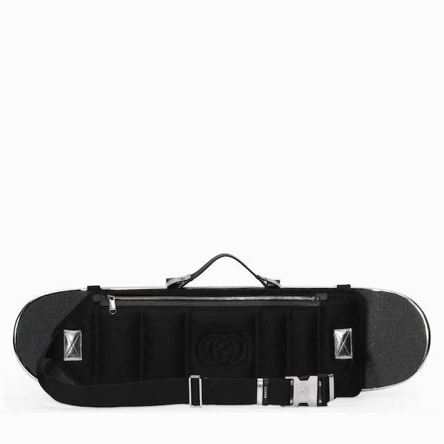 GG skateboard holder