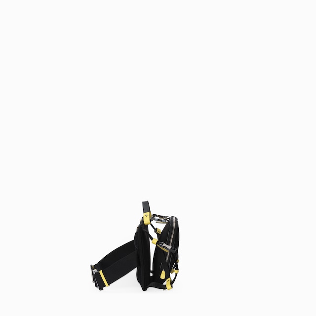 Gucci logo skateboard holder