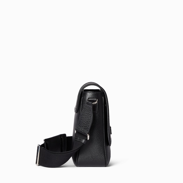 GG Supreme medium crossbody bag