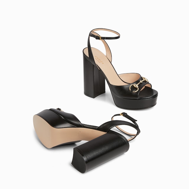 Sandalia plataforma con Horsebit para mujer