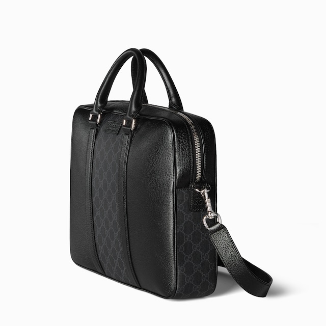 กระเป๋า GG Supreme medium briefcase