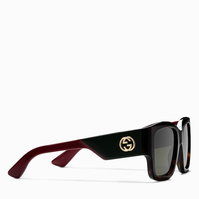 Sonnenbrille mit eckigem Rahmen