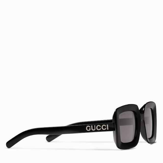 Lentes de sol con marco cuadrado