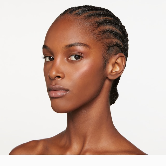 05, Gucci Glow Highlighter powder