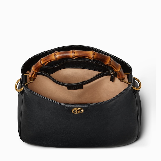 حقيبة الكتف Gucci Diana متوسطة الحجم