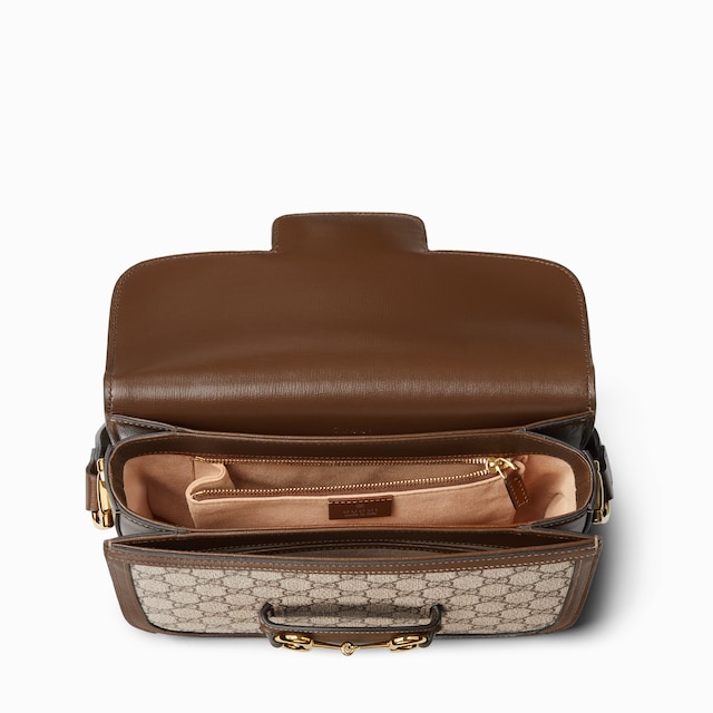 حقيبة الكتف Gucci Horsebit 1955 متوسطة الحجم
